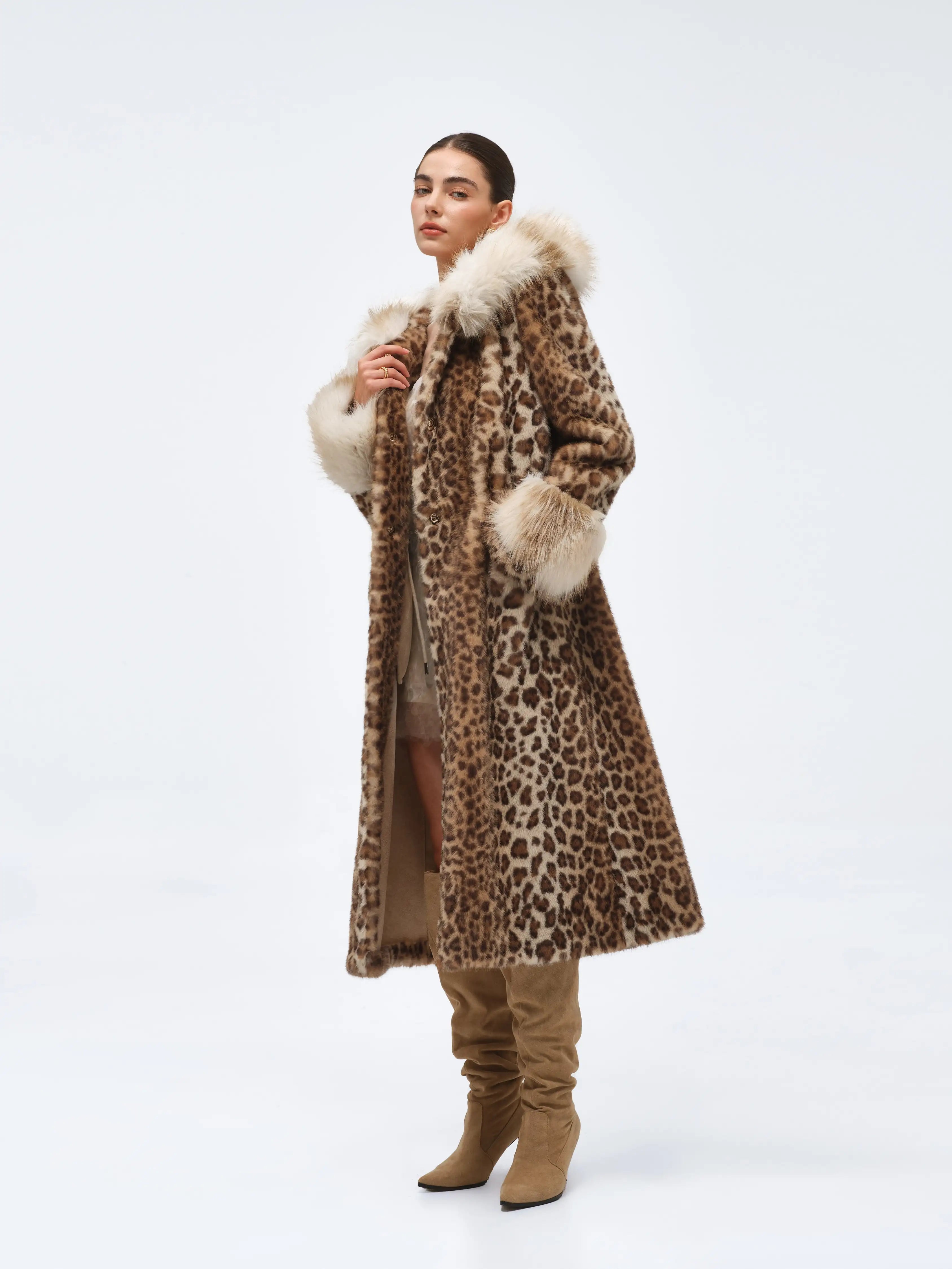 #Color_Leopard